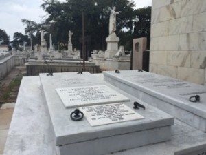 Esta es la tumba de Lola Rodríguez de Tió en el cementerio Colón en La Habana.